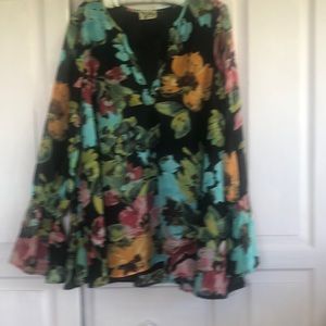 Show me your mumu floral blouse